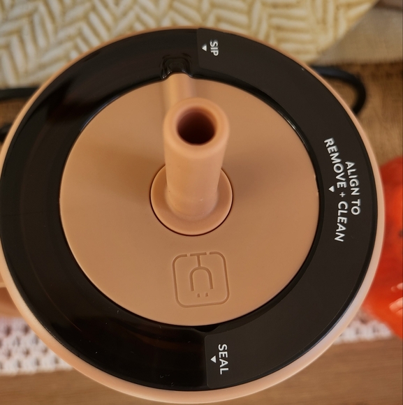 Brumate Era 30oz Sandstone Bloom w/Magnetic Straw Cover - Picture 5 of 6